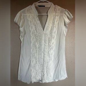Maurices White Flutter Sleeve Blouse with Mandarin Collar. Excellent condition.